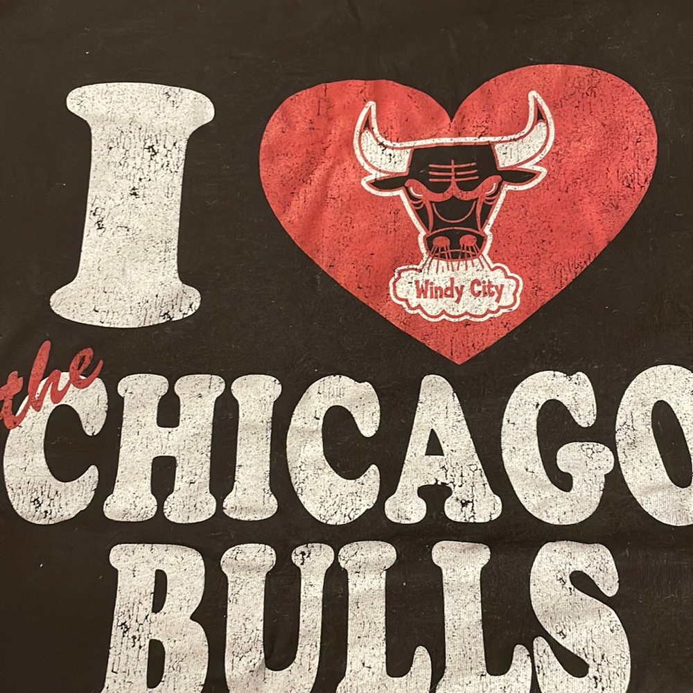 Chicago Bulls graphic tee